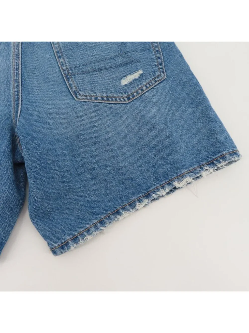 American Eagle Women 2 26W 90s Boyfriend Long Length Distressed Denim Shorts NEW